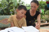 "'Bắt đền" nhà trường vì con học lớp 5 vẫn không biết đọc "'Bắt đền" nhà trường vì con học lớp 5 vẫn không biết đọc