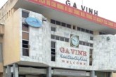 Phòng bán vé tàu Tết bị ném "bom" xăng Phòng bán vé tàu Tết bị ném "bom" xăng