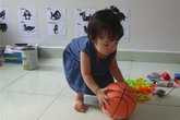 Cô bé 15 tháng tuổi đất Cảng đọc tiếng Việt vanh vách Cô bé 15 tháng tuổi đất Cảng đọc tiếng Việt vanh vách