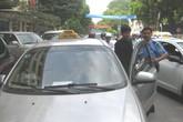 Dân bức xúc vì giá cước taxi giảm nhỏ giọt Dân bức xúc vì giá cước taxi giảm nhỏ giọt
