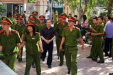 Vụ ụ nổi 83M: Dương Chí Dũng lại hầu tòa Vụ ụ nổi 83M: Dương Chí Dũng lại hầu tòa