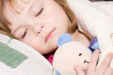 Ngủ sớm để trẻ cao Ngủ sớm để trẻ cao