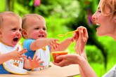 Các nguyên tắc cho bé ăn dặm mẹ cần ghi nhớ Các nguyên tắc cho bé ăn dặm mẹ cần ghi nhớ