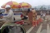 Lột đồ, đồn đoán và sự thật Lột đồ, đồn đoán và sự thật