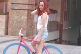 Thời trang xe đạp cực chất của sao Việt Thời trang xe đạp cực chất của sao Việt
