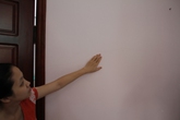 Dân lo sợ sống trong những ngôi nhà có nguy cơ bị sập Dân lo sợ sống trong những ngôi nhà có nguy cơ bị sập