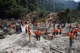 Lở đất tại Guatemala: 30 người thiệt mạng, 600 người mất tích Lở đất tại Guatemala: 30 người thiệt mạng, 600 người mất tích