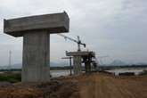 Cây cầu mơ ước của người dân Quảng Nam dần hoàn thiện Cây cầu mơ ước của người dân Quảng Nam dần hoàn thiện