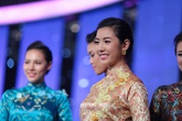 Vừa đăng quang, Á khôi Áo dài làm MC chương trình khủng Vừa đăng quang, Á khôi Áo dài làm MC chương trình khủng