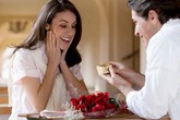 Suýt mất mạng vì không tặng quà cho vợ ngày Valentine Trắng Suýt mất mạng vì không tặng quà cho vợ ngày Valentine Trắng