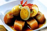 Cách nấu thịt kho tàu trứng cút đơn giản ngon nhất Cách nấu thịt kho tàu trứng cút đơn giản ngon nhất