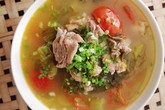 Canh dưa cải chua nấu sườn Canh dưa cải chua nấu sườn