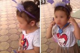 Cô gái xin chụp ảnh cùng em bé 3 tuổi rồi lên Facebook "dựng chuyện" em bị đi lạc Cô gái xin chụp ảnh cùng em bé 3 tuổi rồi lên Facebook "dựng chuyện" em bị đi lạc
