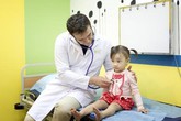 Xử trí 5 bệnh trẻ thường mắc phải khi chuyển mùa Xử trí 5 bệnh trẻ thường mắc phải khi chuyển mùa