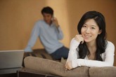 Sau ly hôn vẫn theo dõi vợ cũ để đánh ghen Sau ly hôn vẫn theo dõi vợ cũ để đánh ghen