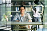 Lao đao vì chồng quá đẹp trai Lao đao vì chồng quá đẹp trai