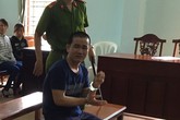 Thanh niên hiếp dâm bé gái khóc nức nở tại tòa Thanh niên hiếp dâm bé gái khóc nức nở tại tòa