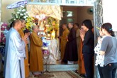 Bạn bè khóc thương nữ sinh bị giấu xác trong tiệm bida Bạn bè khóc thương nữ sinh bị giấu xác trong tiệm bida