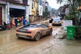 "Méo mặt" vì chơi xe sang, siêu xe ở Việt Nam "Méo mặt" vì chơi xe sang, siêu xe ở Việt Nam