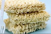 Mỳ ăn liền: Ăn sau 2 tiếng vẫn còn nguyên sợi trong dạ dày Mỳ ăn liền: Ăn sau 2 tiếng vẫn còn nguyên sợi trong dạ dày