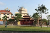 Xe tăng, trực thăng trong vườn nhà đại gia Việt Xe tăng, trực thăng trong vườn nhà đại gia Việt