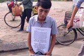 Hà Nội: Nam thanh niên quỳ gối xin níu kéo tình cảm với bạn gái gây xôn xao Hà Nội: Nam thanh niên quỳ gối xin níu kéo tình cảm với bạn gái gây xôn xao