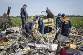 Vụ MH17: Hãi hùng điện thoại của nạn nhân vẫn hoạt động suốt 9 tháng sau thảm họa Vụ MH17: Hãi hùng điện thoại của nạn nhân vẫn hoạt động suốt 9 tháng sau thảm họa