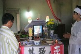 Tông xe với anh ruột ở đường làng, em tử vong Tông xe với anh ruột ở đường làng, em tử vong