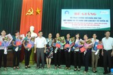 “Cầm tay chỉ việc” cho đội ngũ cán bộ y tế cơ sở “Cầm tay chỉ việc” cho đội ngũ cán bộ y tế cơ sở