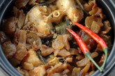 Cá kho dưa chua và canh bí đỏ nấu sườn cho bữa tối Cá kho dưa chua và canh bí đỏ nấu sườn cho bữa tối