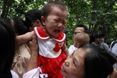 Nghẹt thở chen lấn, luồn rừng lên Đền Hùng Nghẹt thở chen lấn, luồn rừng lên Đền Hùng