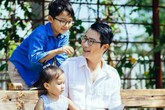 Sao Việt bức xúc việc phê phán mẹ cho con bú nơi công cộng Sao Việt bức xúc việc phê phán mẹ cho con bú nơi công cộng