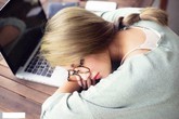 "Cô nàng ngủ gật" xinh như Tây Thi gây sốt cộng đồng mạng là ai? "Cô nàng ngủ gật" xinh như Tây Thi gây sốt cộng đồng mạng là ai?