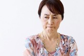 Mẹ chồng tức "nổ mắt" vì con dâu được chồng chiều chuộng Mẹ chồng tức "nổ mắt" vì con dâu được chồng chiều chuộng