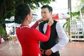 Hậu trường chụp ảnh cưới của Hoàng Phúc và vợ hai kém 12 tuổi Hậu trường chụp ảnh cưới của Hoàng Phúc và vợ hai kém 12 tuổi