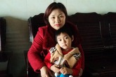 Rơi xuống hồ, hai mẹ con được một tù nhân cứu sống Rơi xuống hồ, hai mẹ con được một tù nhân cứu sống