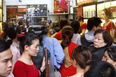 Vàng giảm giá kỷ lục 5 năm qua: Nhộn nhịp bán - mua Vàng giảm giá kỷ lục 5 năm qua: Nhộn nhịp bán - mua