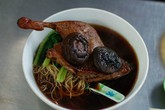 Những quán mì vịt tiềm hấp dẫn ở Sài Gòn Những quán mì vịt tiềm hấp dẫn ở Sài Gòn