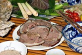 Chuyện cả làng ăn thịt chó ngày Tết ở Hà Nội Chuyện cả làng ăn thịt chó ngày Tết ở Hà Nội