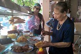 'Nữ hoàng bánh mì' Hội An: Lão bà 80 nức tiếng 'Nữ hoàng bánh mì' Hội An: Lão bà 80 nức tiếng