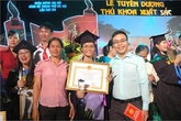 Thủ khoa cả đầu vào - đầu ra, 3 tháng chưa tìm được việc Thủ khoa cả đầu vào - đầu ra, 3 tháng chưa tìm được việc