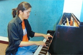 Thầy giáo tiếng Anh giỏi tiếng Pháp, mê piano cổ điển Thầy giáo tiếng Anh giỏi tiếng Pháp, mê piano cổ điển