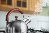 Uống nước đun sôi để nguội lâu ngày có tốt cho sức khỏe? Uống nước đun sôi để nguội lâu ngày có tốt cho sức khỏe?