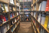 Bên trong cửa hàng sách... "không giá" của Amazon Bên trong cửa hàng sách... "không giá" của Amazon