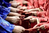 Bi hài chuyện nghề "bán duyên" đám hỏi Bi hài chuyện nghề "bán duyên" đám hỏi