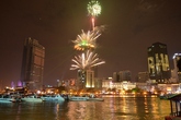 Người dân cả nước háo hức đón năm mới 2015 Người dân cả nước háo hức đón năm mới 2015