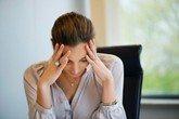 Nhắm mắt đưa chân, lầm lỡ cả đời Nhắm mắt đưa chân, lầm lỡ cả đời