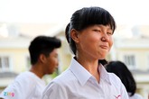 Nữ sinh bị đánh tự tin hòa nhập ở trường mới Nữ sinh bị đánh tự tin hòa nhập ở trường mới