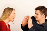 Chuyện những ông chồng bị vợ cho ra ghế ngủ Chuyện những ông chồng bị vợ cho ra ghế ngủ