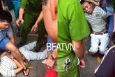 Một thanh niên bị bóp cổ, cướp xe máy vì... cho đi nhờ Một thanh niên bị bóp cổ, cướp xe máy vì... cho đi nhờ